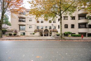 114 - 1869 Spyglass Place