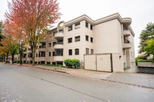 114 - 1869 Spyglass Place