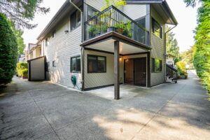 13 - 460 W 16th