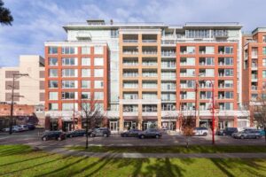 301 - 221 Union