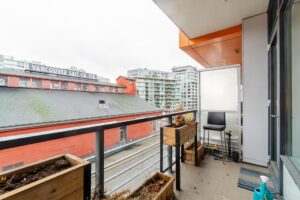 404 - 123 W 1st Avenue