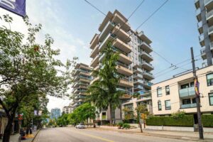 405 - 1365 W Davie Street