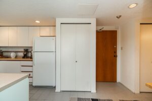 538 - 1515 W 2nd