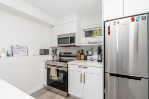 782 E 19th Avenue