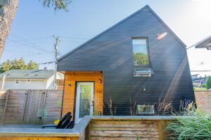 782 E 19th Avenue