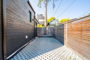782 E 19th Avenue