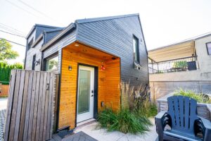 782 E 19th Avenue