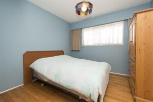 854 East 16th Street
