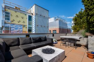1007 - 150 E Cordova