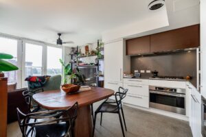 1007 - 150 E Cordova