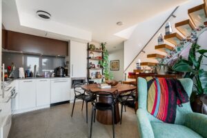 1007 - 150 E Cordova