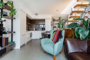 1007 - 150 E Cordova