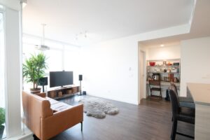 1007 - 652 Whiting Way