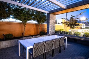 1007 - 652 Whiting Way