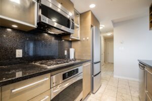 2806 - 833 Seymour Street