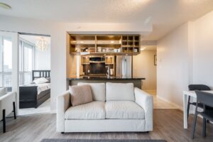 2806 - 833 Seymour Street
