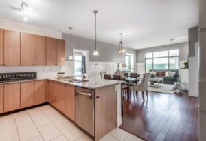 302 - 290 Francis Way