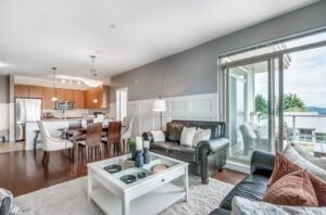 302 - 290 Francis Way