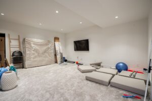 4643 Midlawn