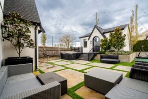 4643 Midlawn