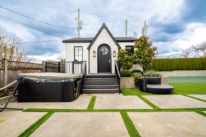 4643 Midlawn