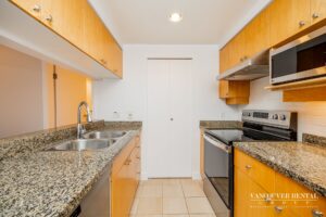 511 - 1288 Marinaside Crescent