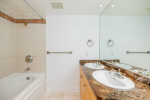 511 - 1288 Marinaside Crescent