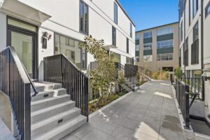 539 East 6th Avenue