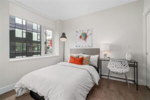 601 - 3498 Marine Way