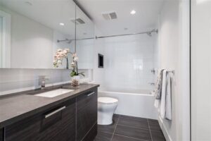 601 - 3498 Marine Way