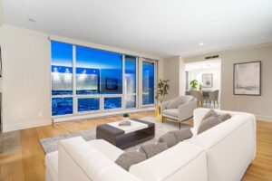 607 - 323 Jervis Street
