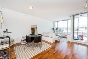 706 - 250 6th Avenue