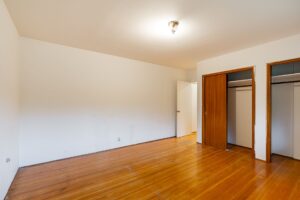 709 Roslyn Boulevard
