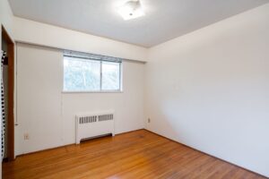 709 Roslyn Boulevard