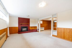 709 Roslyn Boulevard