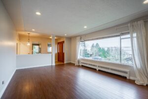709 Roslyn Boulevard