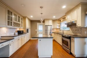 709 Roslyn Boulevard