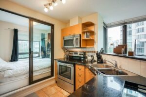 710 - 1331 Alberni Street