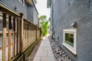 1412 East 10th