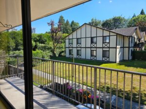 8961 Horne