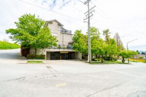 10 - 3855 Pender