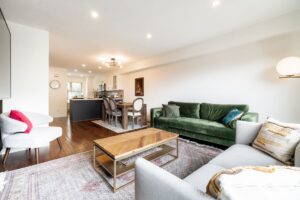 10 - 3855 Pender