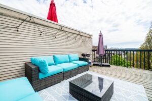 10 - 3855 Pender