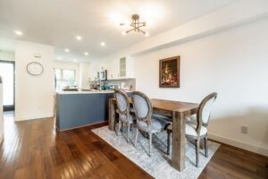 10 - 3855 Pender