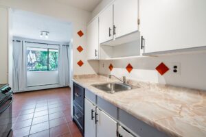 8961 Horne