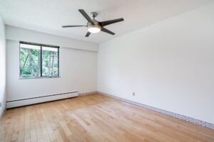 8961 Horne