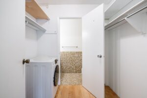8961 Horne