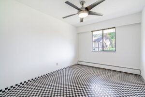 8961 Horne