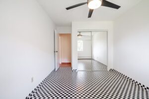 8961 Horne