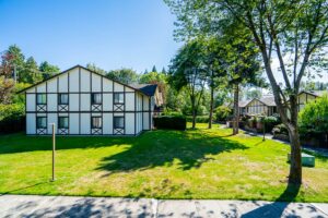 8961 Horne